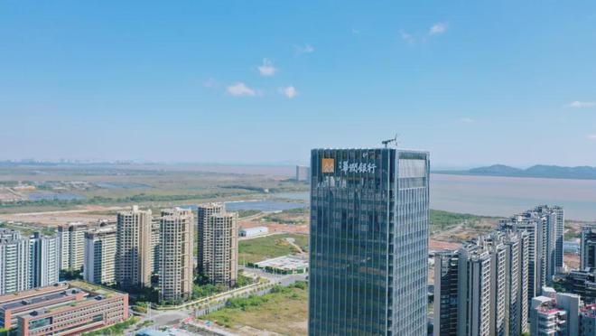 华润银行15年迎来第五任掌门人,招行老将两年从行长晋升董事长 华润银行15年迎来第五任掌门人,招行老将两年从行长晋升董事长