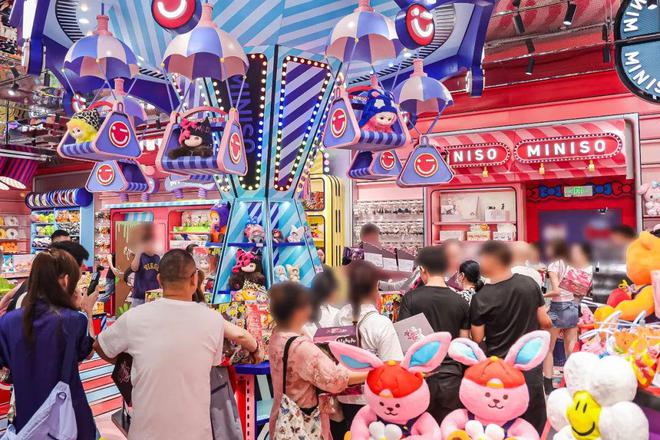 成功跻身“顶奢商圈”，名创优品凭什么？