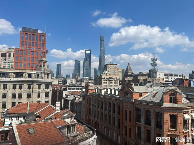 五家银行跻身A股市值前十，为何这两年银行股变牛了？