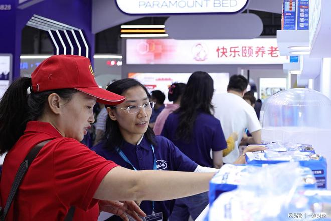 包大人亮相上海老博会，引领银发生活品质升级