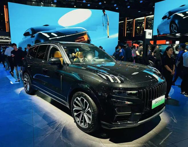 出走上汽一个月，周钘“火速”入职领克