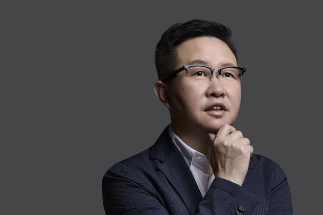 专访万兴科技董事长吴太兵：AI应用不追求单项第一，但要打赢&quot;矩阵战争&quot;