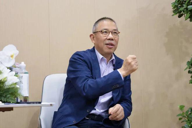 投资椰子水上市大赚,首富又回来了 投资椰子水上市大赚,首富又回来了