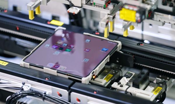 破壁者荣耀:驶向“无人区” 破壁者荣耀:驶向“无人区”