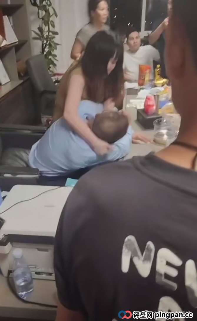 树拍易购资金盘崩盘，万人维权！警方已经立案了，特警接管在维持秩序，无数人血本无归！