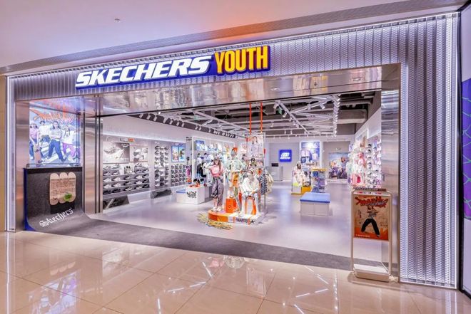 新消费周报 | 美团即时零售日订单量达1.5亿；抖音加入酒旅大战；化妆品月度零售额今年以来首次下滑