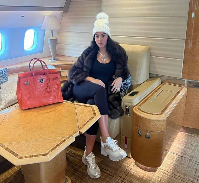 活久了都能碰上30多万的玛莎拉蒂,“跑车皇后也开始大降价清库存了?” 活久了都能碰上30多万的玛莎拉蒂,“跑车皇后也开始大降价清库存了?”