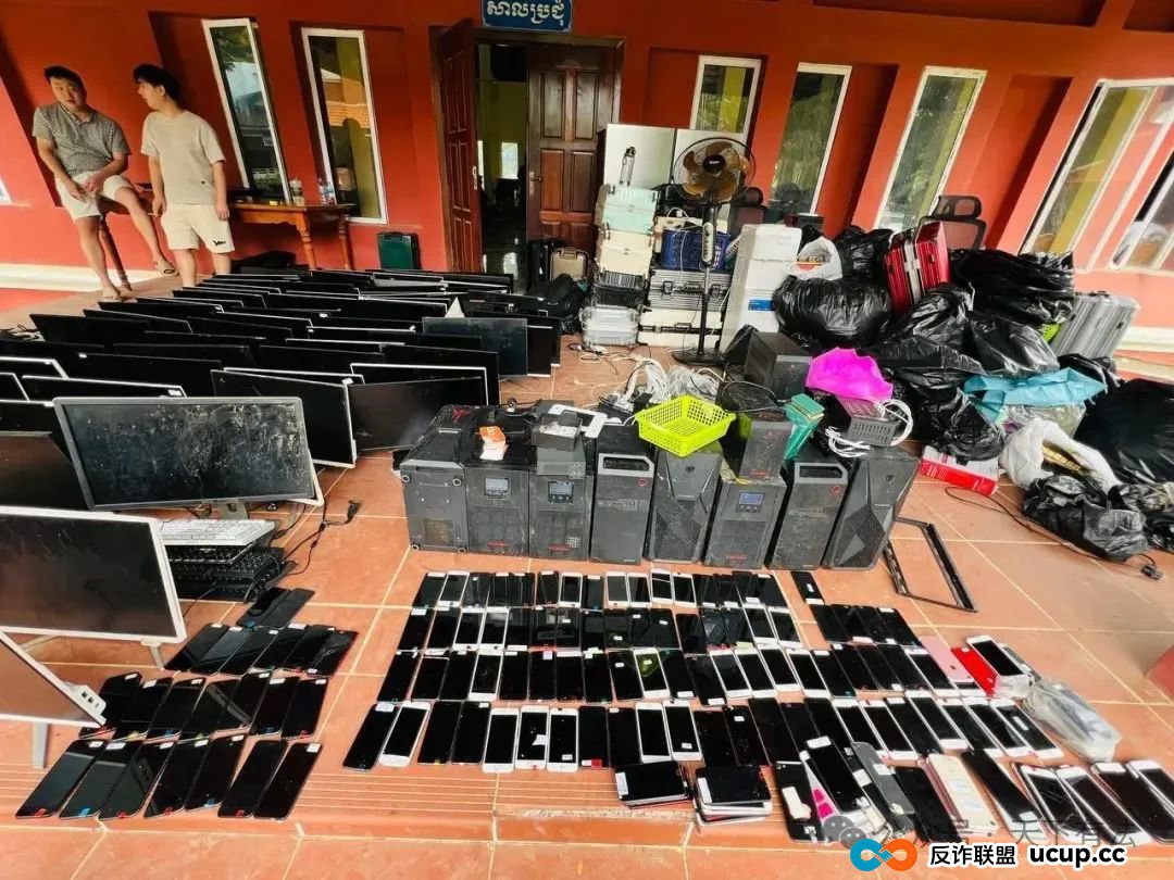 这个“中国公安局”被一锅端！高仿太过逼真，警服、警徽背景墙、手铐等一应俱全！