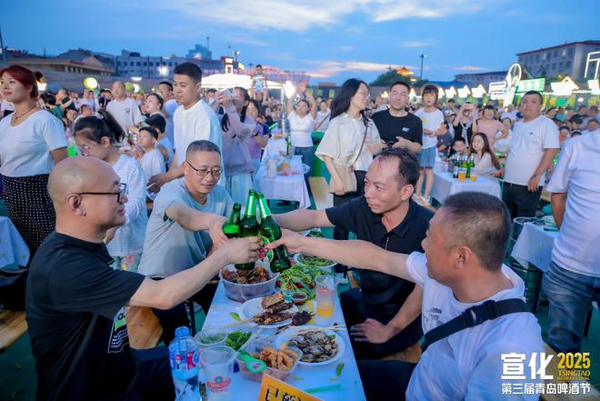 国潮味 足球热 好客情 品青岛啤酒节的多姿多彩 国潮味 足球热 好客情 品青岛啤酒节的多姿多彩