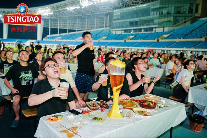 国潮味 足球热 好客情 品青岛啤酒节的多姿多彩 国潮味 足球热 好客情 品青岛啤酒节的多姿多彩