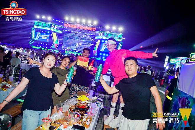 国潮味 足球热 好客情 品青岛啤酒节的多姿多彩 国潮味 足球热 好客情 品青岛啤酒节的多姿多彩