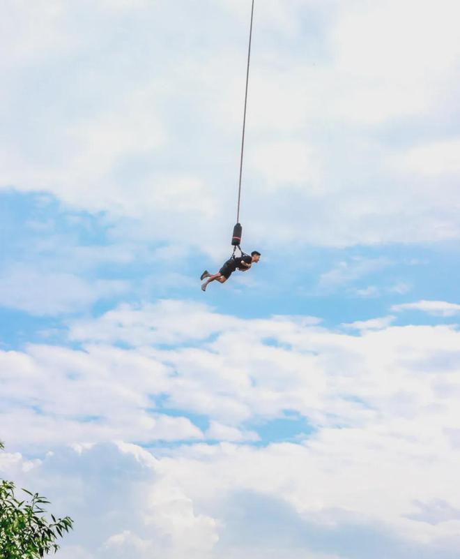 「窝囊旅游三件套」,拯救多少打工人? 「窝囊旅游三件套」,拯救多少打工人?