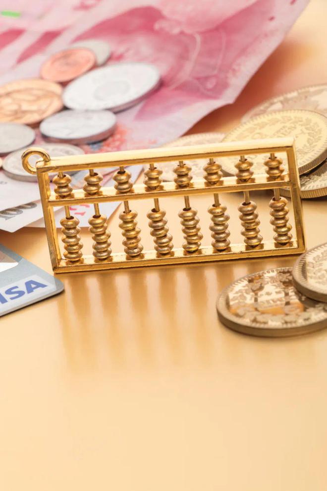 南方基金解题韧性生长 三重困境待穿越