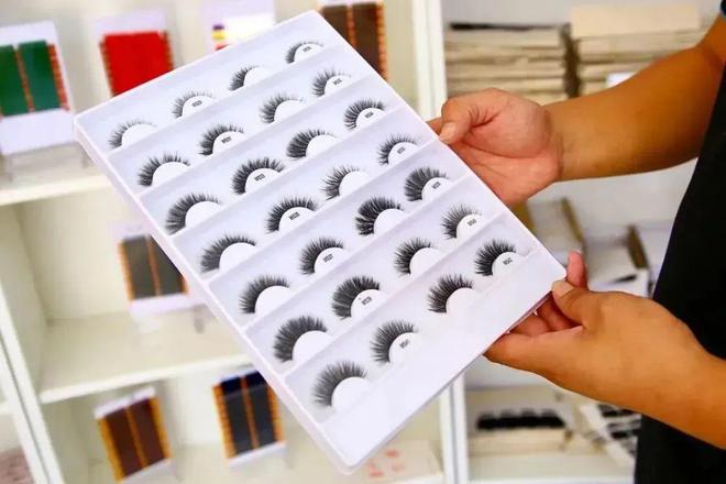 全球卡姿兰大眼睛“制造基地”：山东这个小城，凭什么？