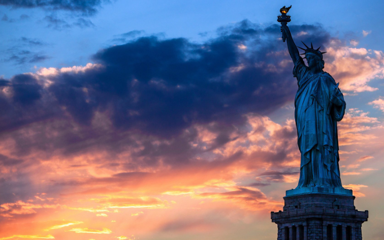 美国GENIUS法案通过！香港牌照联动比特币逆袭