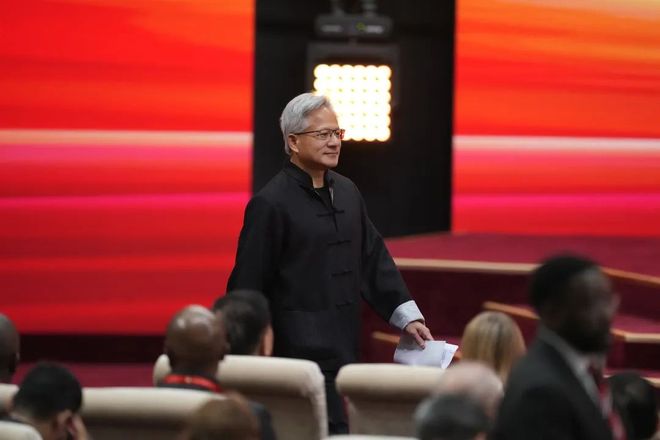 “捧场王”黄仁勋，这回没安好芯？