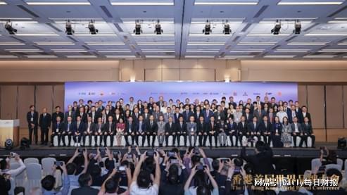 红豆集团入选“中国品牌国际化标杆100” 闪耀世界品牌舞台 红豆集团入选“中国品牌国际化标杆100” 闪耀世界品牌舞台