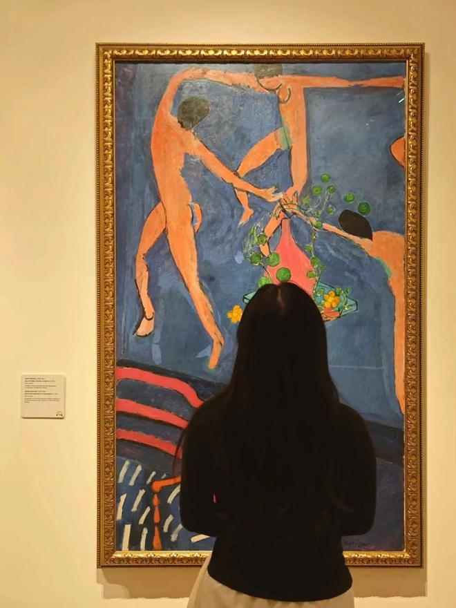 看展女孩消失在朋友圈 看展女孩消失在朋友圈