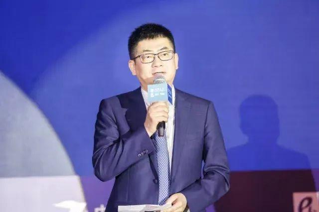 居然智家新任“掌舵人”定了，53岁王宁当选董事长并兼任CEO