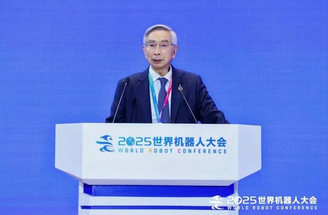 2025 WRC:3天主旨论坛,4张中国面孔,见证一个崛起的智造强国 2025 WRC:3天主旨论坛,4张中国面孔,见证一个崛起的智造强国