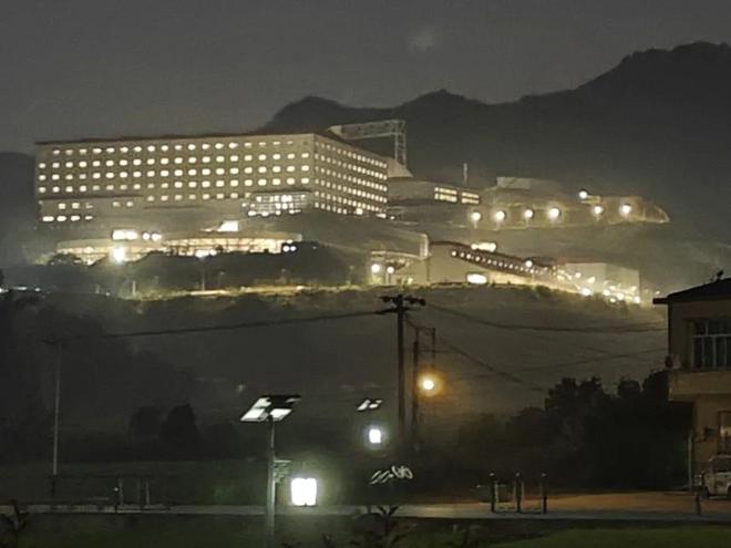 【实探】宁德时代宜春锂云母矿准时停产,有人深夜上山蹲守! 【实探】宁德时代宜春锂云母矿准时停产,有人深夜上山蹲守!
