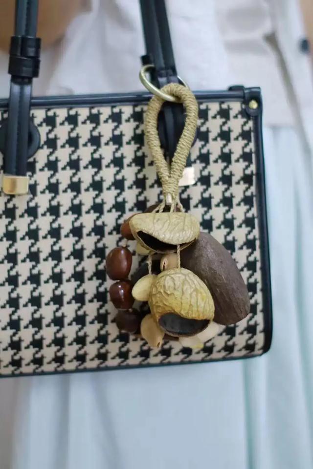 小众变爆款！四川小伙卖几万个神器，让人疯狂下单