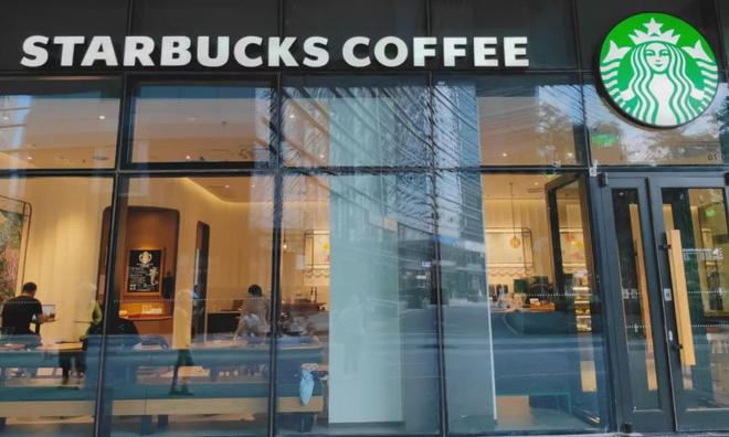 一家低调公司，买下超8000家咖啡门店