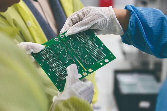 A股半导体行业并购近一年超40起 A股半导体行业并购近一年超40起