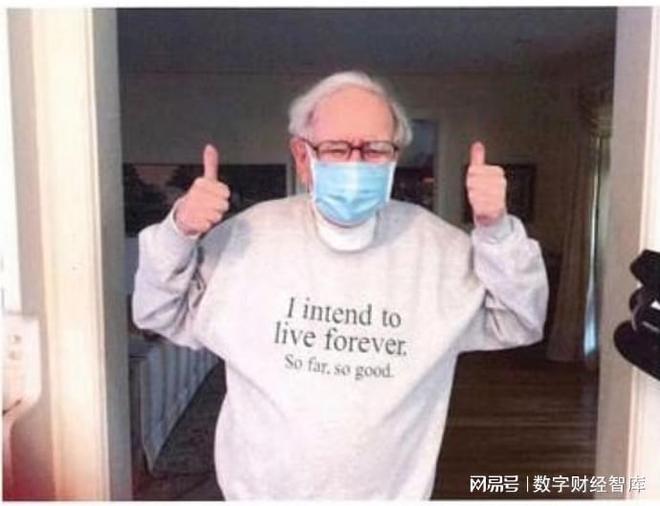 82岁患癌活力四射，95退休仍不放弃工作？巴菲特豪言健康活到百