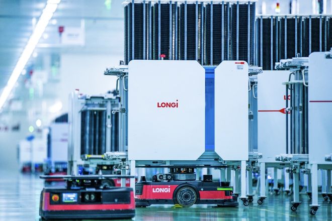 “豪赌”储能!1400亿光伏巨头,全面突围 “豪赌”储能!1400亿光伏巨头,全面突围