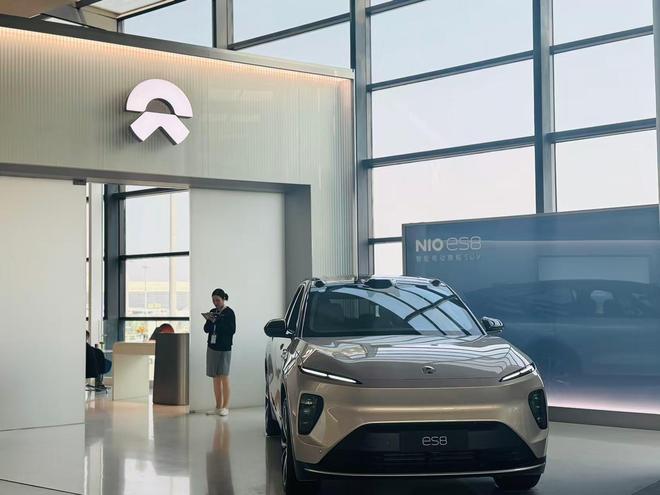 蔚来汽车三季度亏损35亿元，今年以来亏损已超150亿元