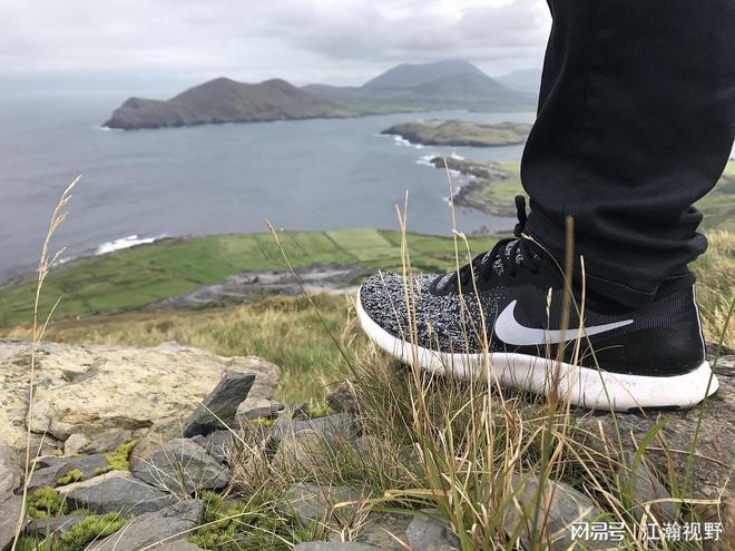 耐克大中华区营收大跌17%，耐克要向批发商低头了？