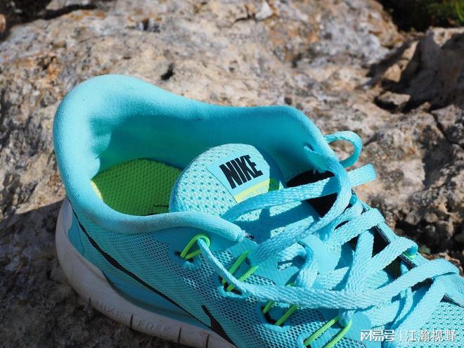 耐克大中华区营收大跌17%，耐克要向批发商低头了？