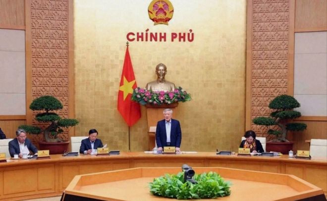 越南高铁又夭折！从举国欢庆到全民发懵，越南只用了8天