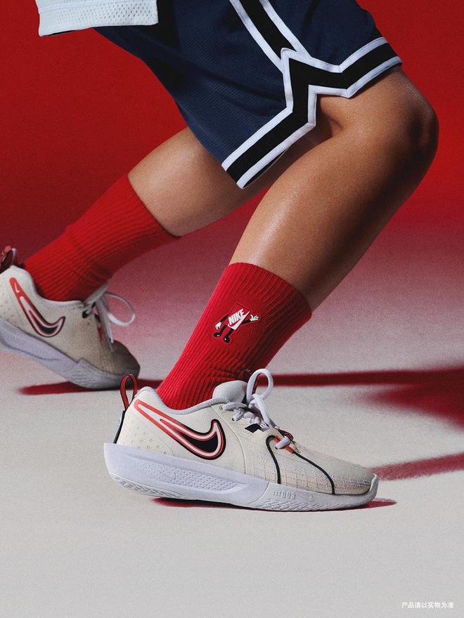 “渠道王”滔搏过冬：背靠耐克、阿迪仍躲不过市场寒潮，6年关店超3600家