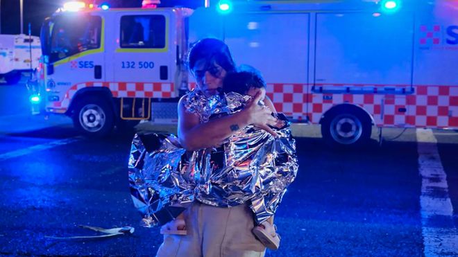 悉尼海滩枪击案背后：澳大利亚控枪近30年，人均持枪超4把