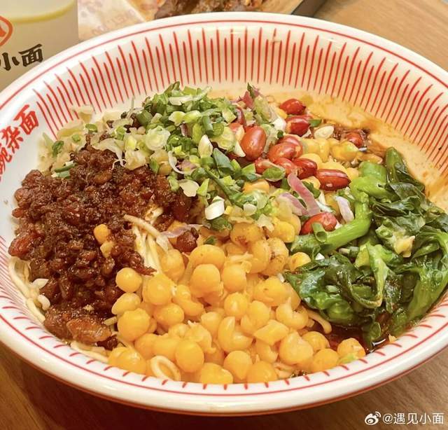 遇见小面破发，中式面馆梦碎