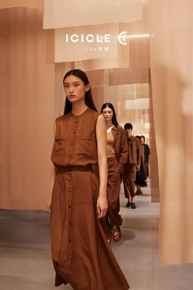 年入35亿元,“北上广职场精英”,带火一匹黑马 年入35亿元,“北上广职场精英”,带火一匹黑马