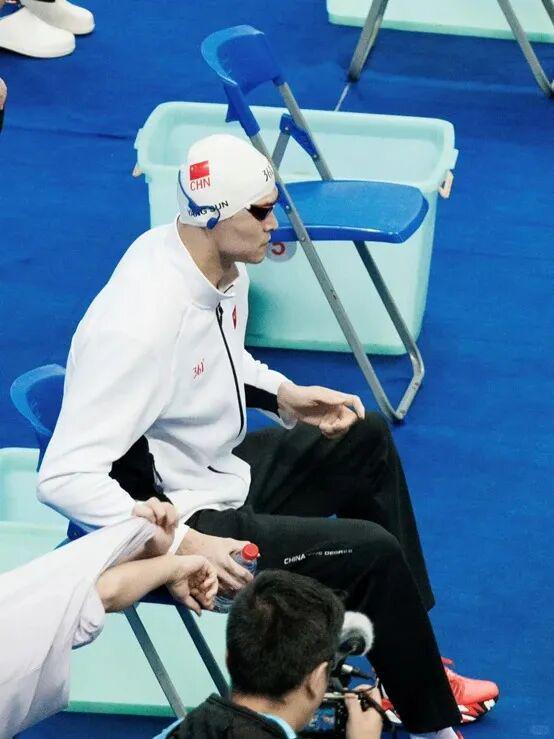 华为抢跑苹果，捧红一个“电子皮肤”