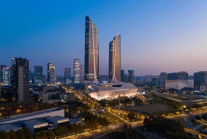 万亿城市进入2万亿冲刺赛：6城竞逐，南京或最先突围