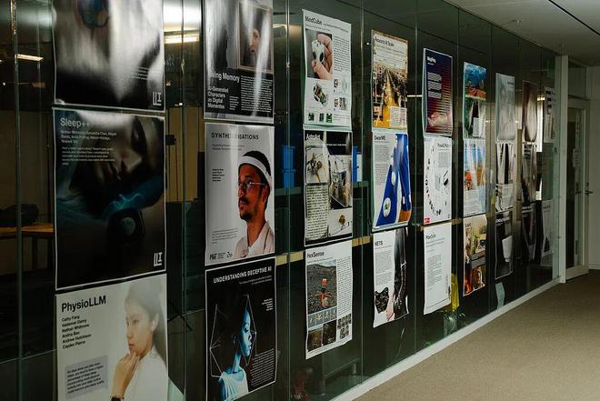 从“AI猪食”到“大模型旅鼠”，2025年度热词背后的新商机