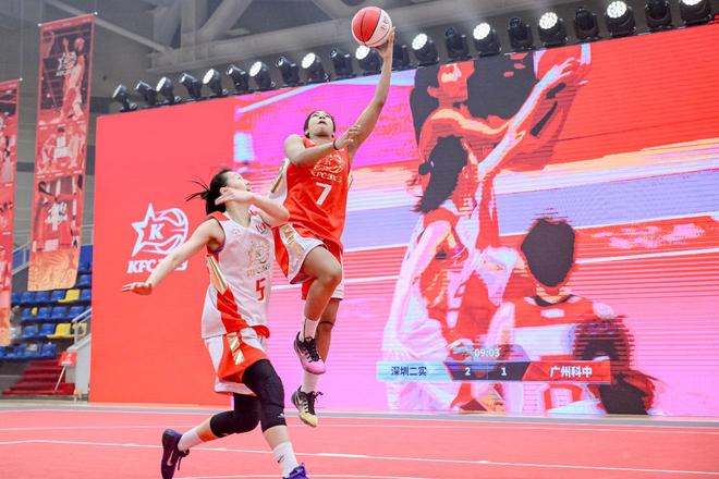 21载热血传承！2025肯德基三人篮球赛燃动青春赛场