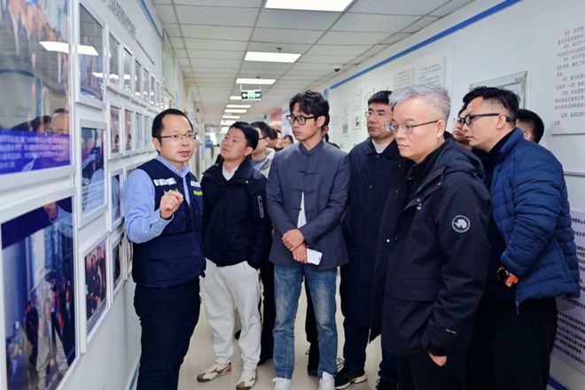 寻找下一条增长曲线：全国财经自媒体调研四川未来产业