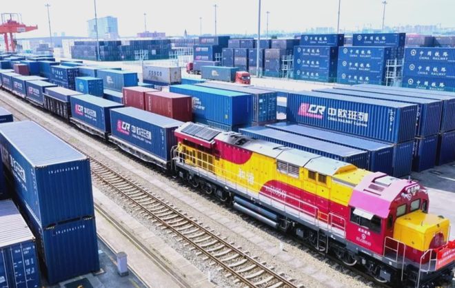 绕过中俄后院，高市早苗对中亚有何野心？