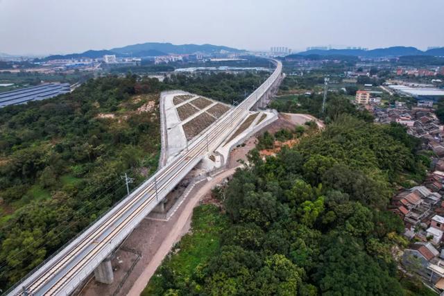 广湛高铁开通！广州到湛江只需一个半小时