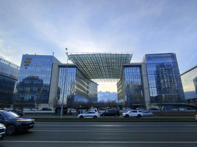 百万华人涌入，变革中的斯坦国