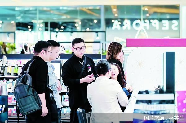 丝芙兰降身段引入平价“网红”美妆