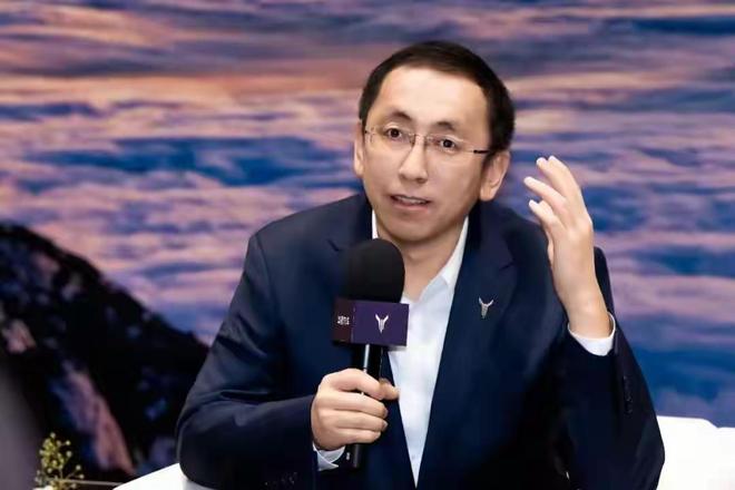 岚图泰山上市,21分钟订单破万,央企进场搅动高端新能源战局 岚图泰山上市,21分钟订单破万,央企进场搅动高端新能源战局