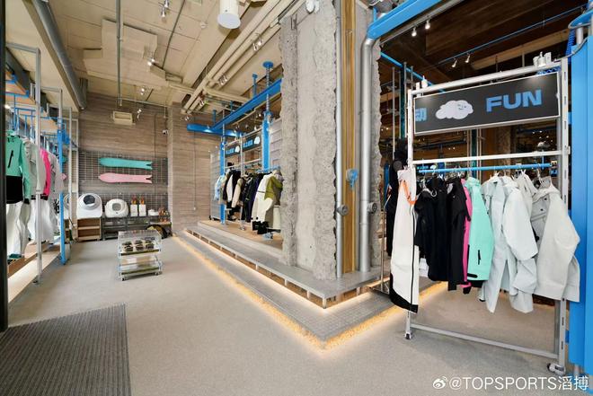 “渠道王”滔搏过冬：背靠耐克、阿迪仍躲不过市场寒潮，6年关店超3600家