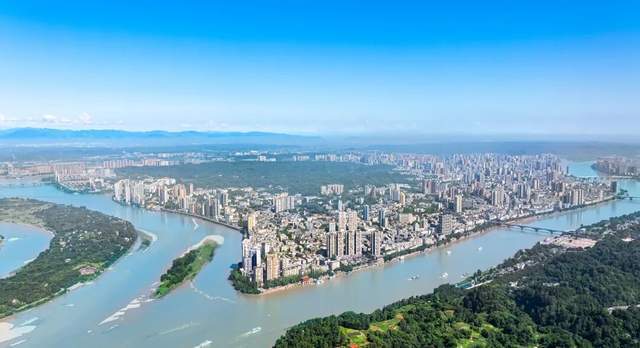 川西南崛起：隐形的翅膀